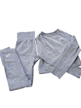 Gymshark Grey Seamless Crop Top and Leggings Set Sz Small EUC